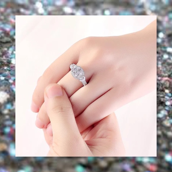 JUST IN🆕 925 Silver Size 4 CZ Ring - Picture 5 of 6